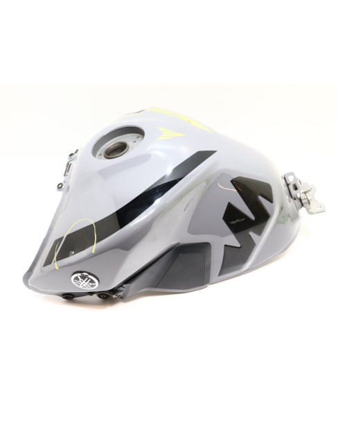 Yamaha MT-09, bränsletank