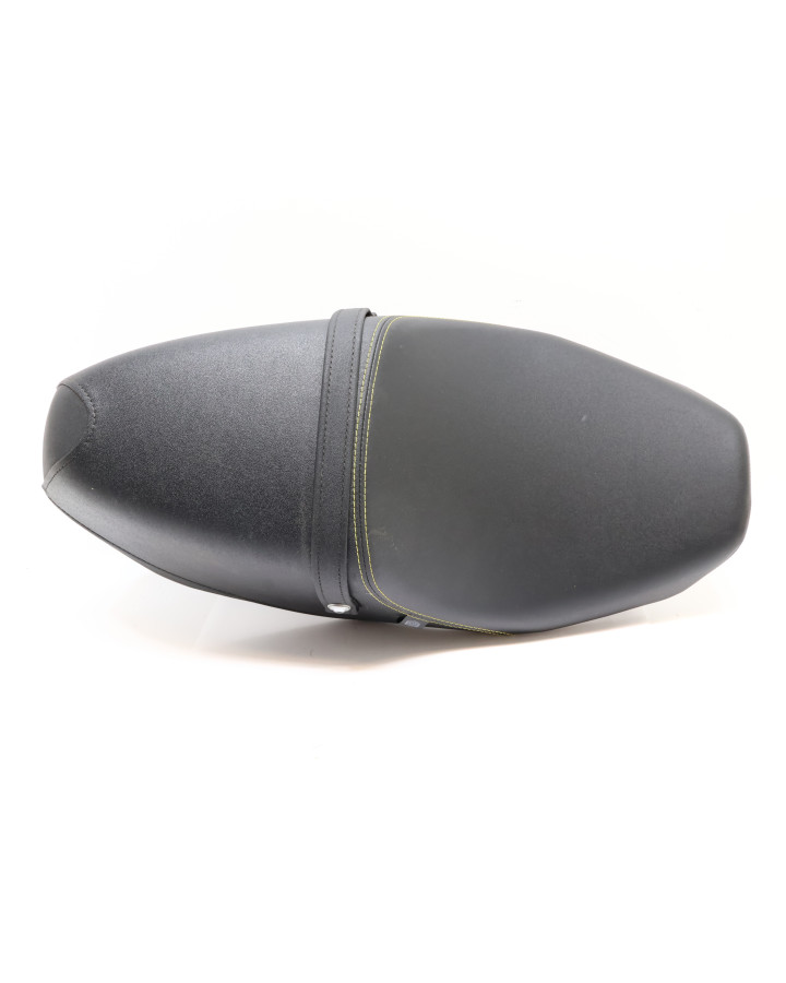 Yamaha XSR900, sadel