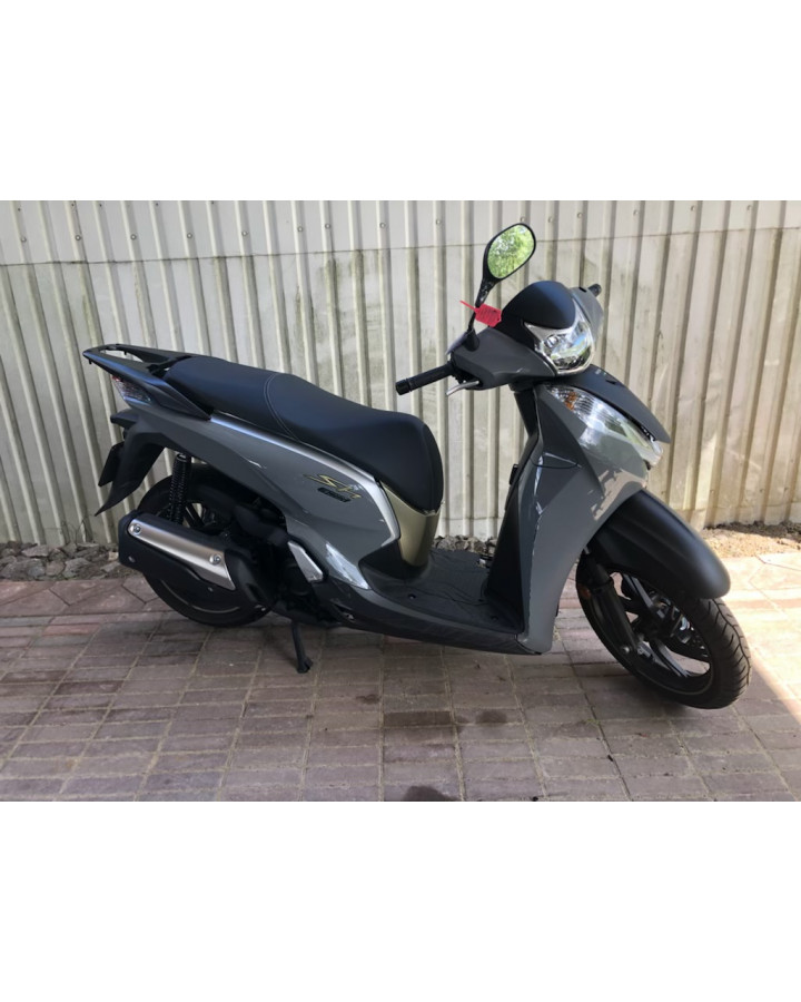 Honda Vespa 300