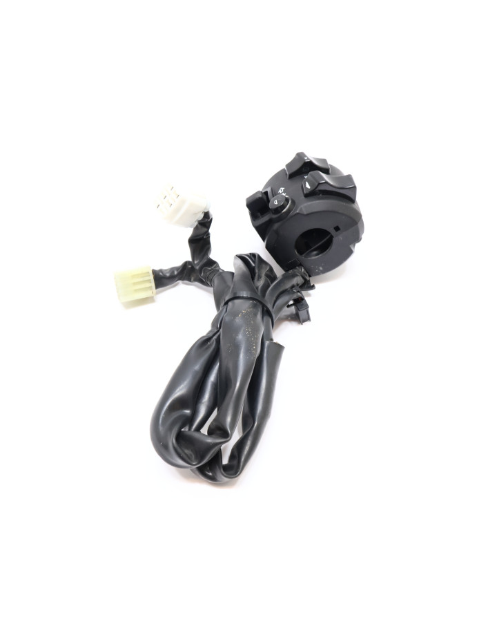 Yamaha MT-09, omkopplare vänster