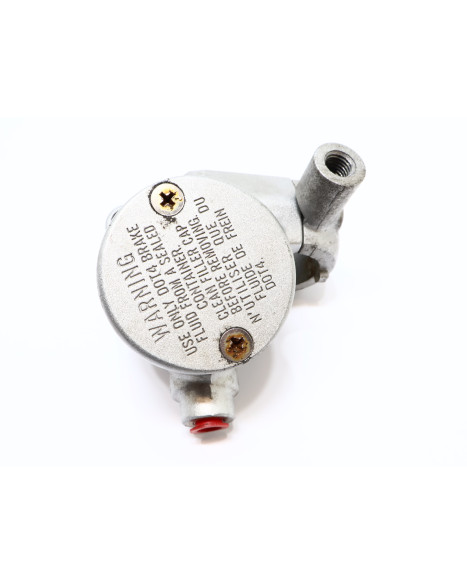 Kawasaki EN 500 Vulcan, bromscylinder fram