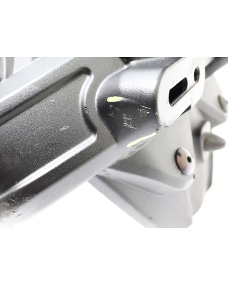 Yamaha MT-09, registreringsskylthållare