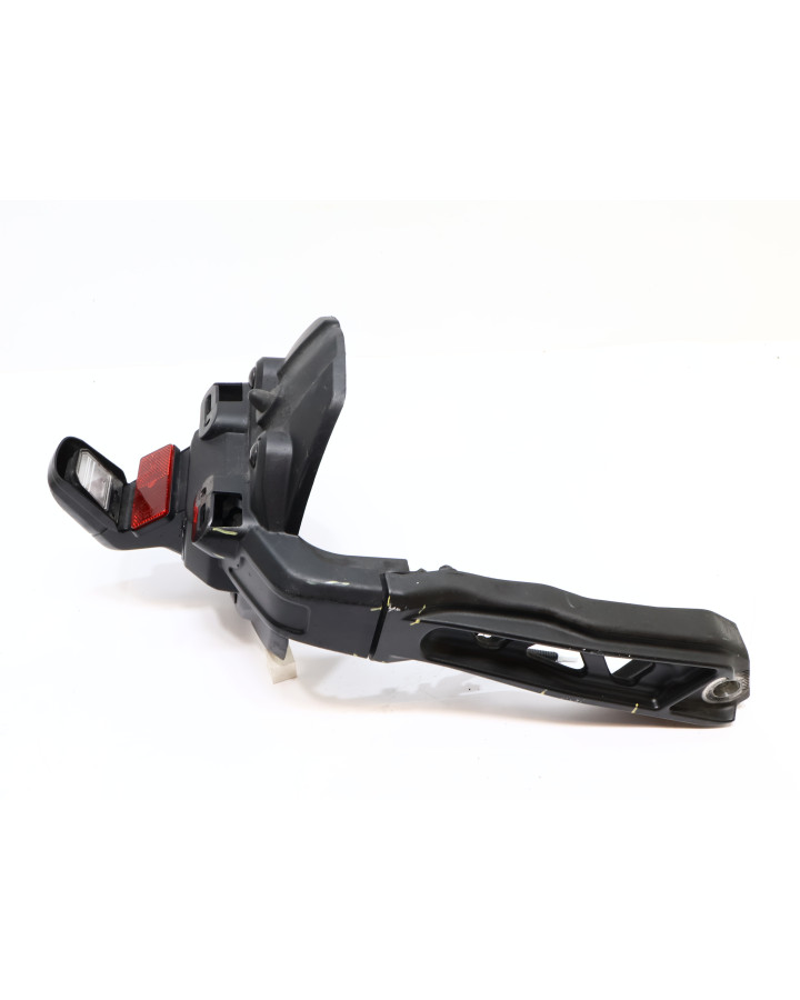 Yamaha MT-09, registreringsskylthållare