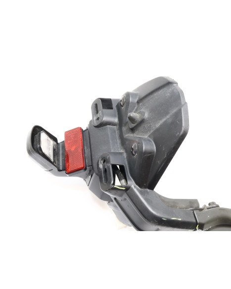 Yamaha MT-09, registreringsskylthållare