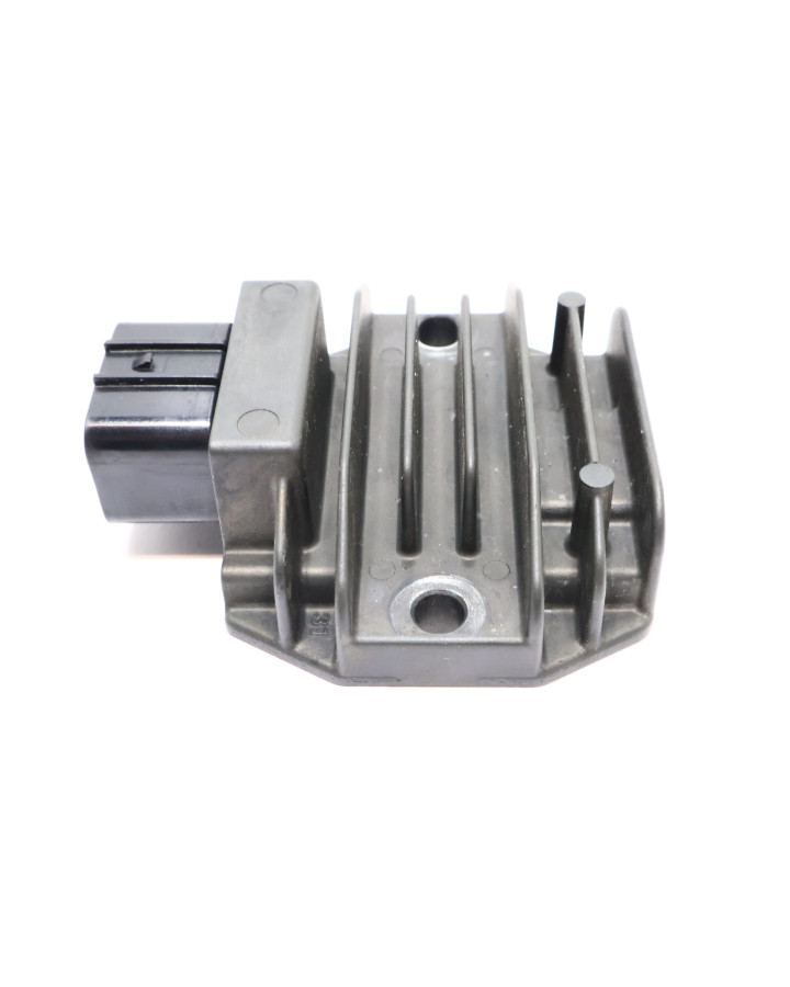 Yamaha XSR900, voltregulator