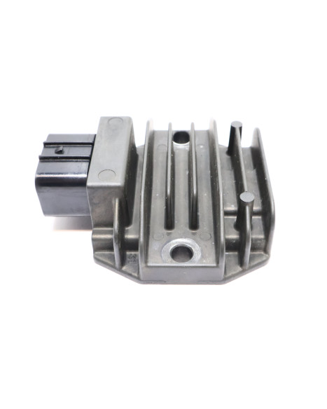 Yamaha XSR900, voltregulator