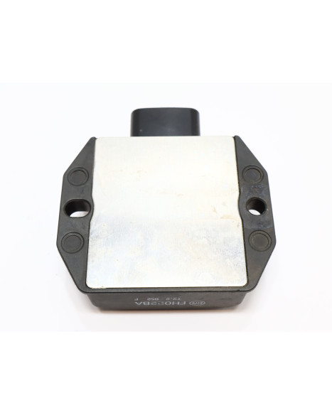 Yamaha XSR900, voltregulator