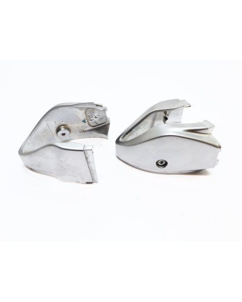 Vespa Primavera, plastdetalj styrkåpa (par) 2