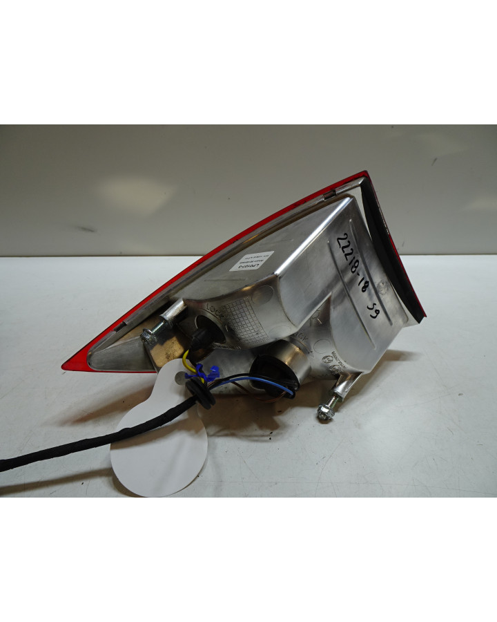 Aixam S9, baklykta höger