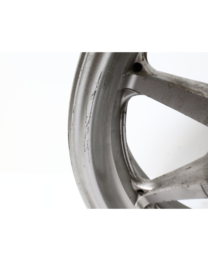 Yamaha XVS 1300A Midnight Star, bakfälg