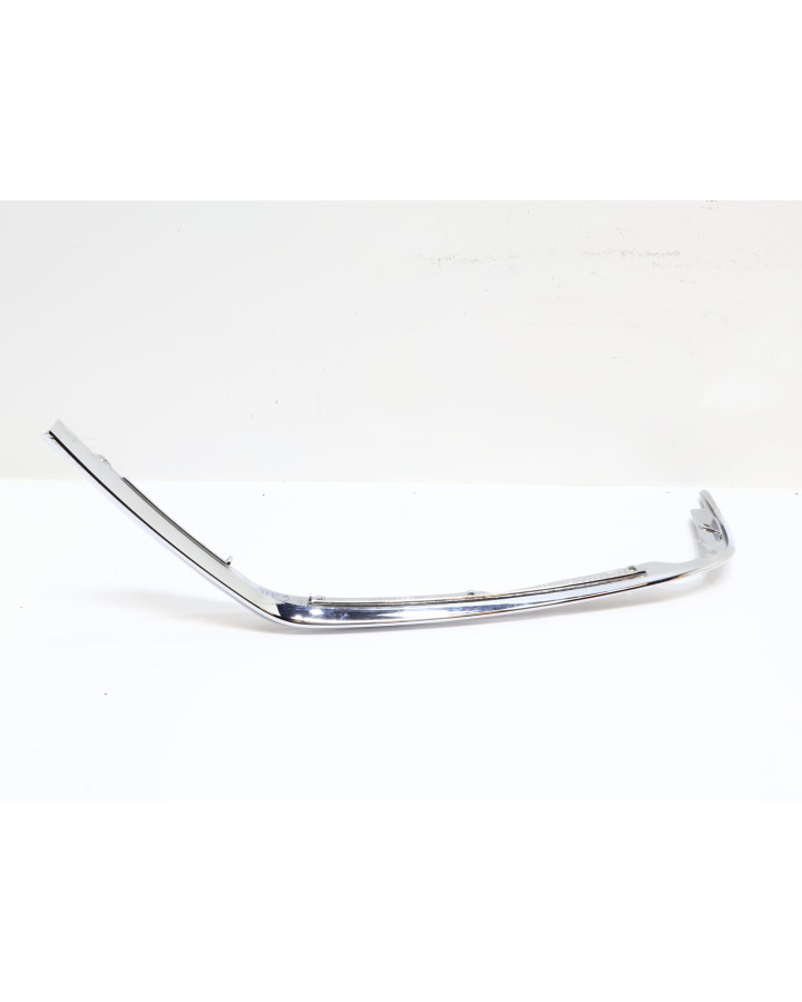 Vespa Sprint/Primavera, kromlist höger fram