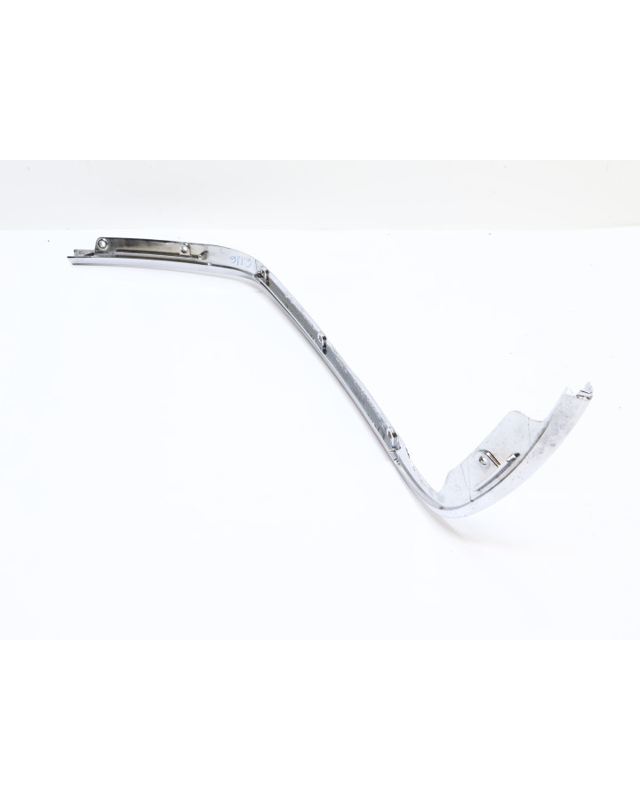 Vespa Sprint/Primavera, kromlist höger fram