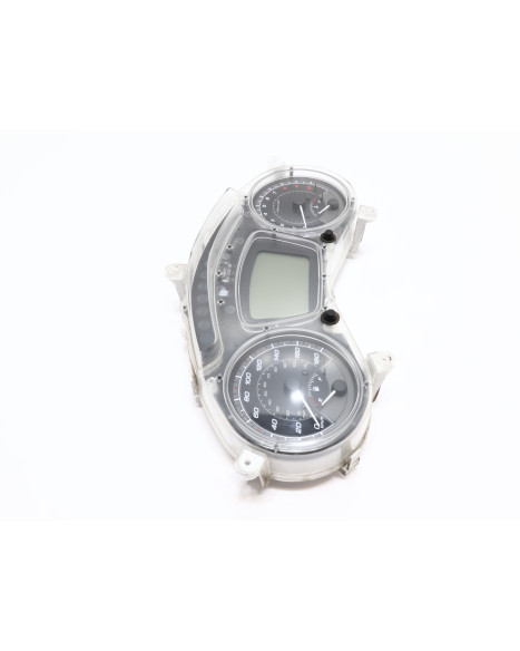 Piaggio MP3 500, hastighetsmätare