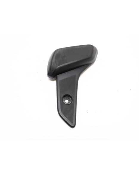 Vespa Sprint/Primavera, passagerarfotplatta vänster