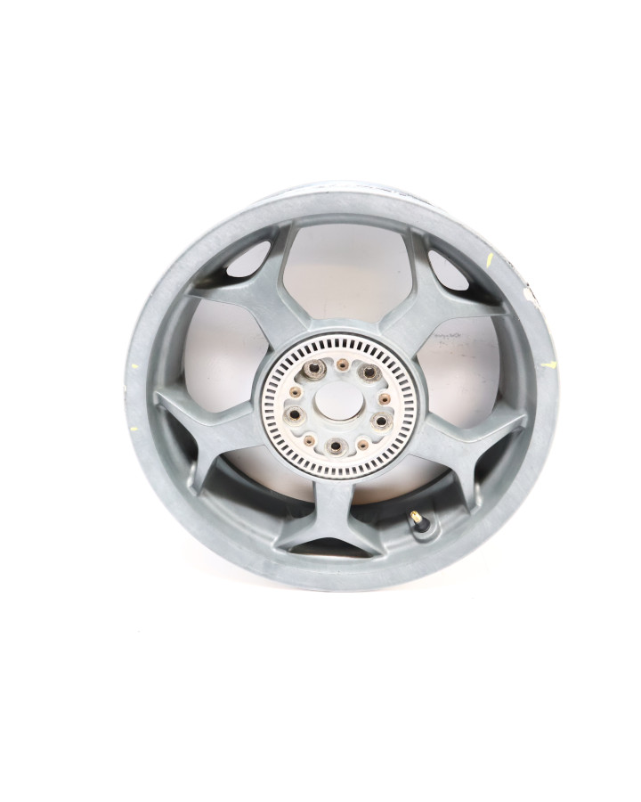 Piaggio MP3 500, bakfälg