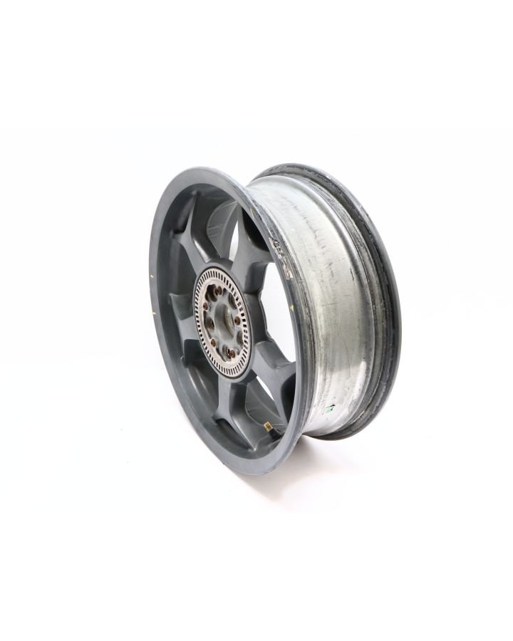 Piaggio MP3 500, bakfälg