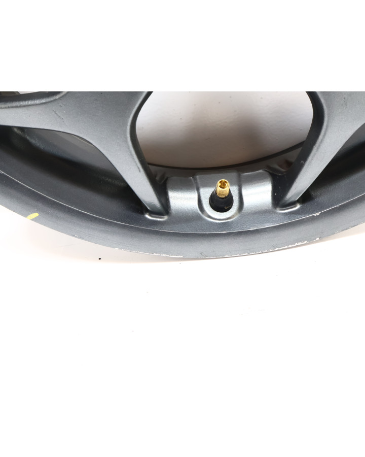 Piaggio MP3 500, framfälg