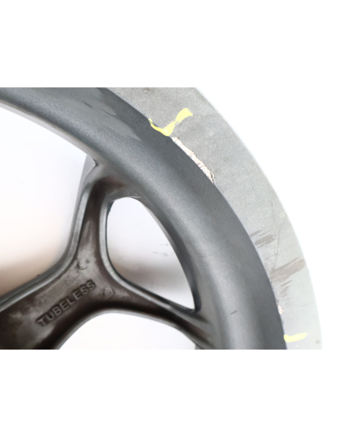 Piaggio MP3 500, framfälg