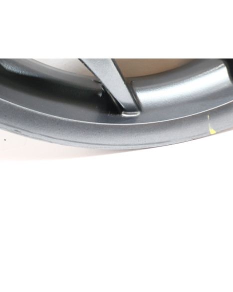 Piaggio MP3 500, framfälg