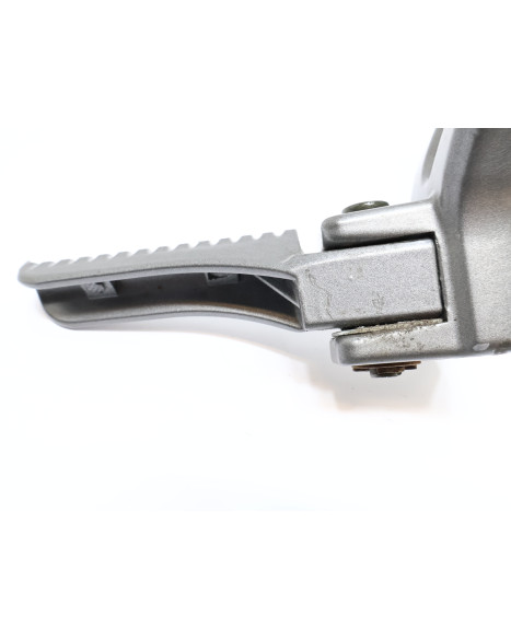 Drax Rough, passagerarfotpinne höger komplett