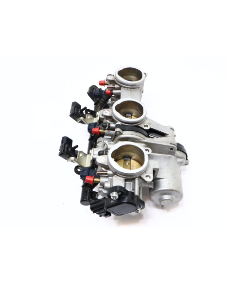 Yamaha XSR900, gasspjäll/insprut