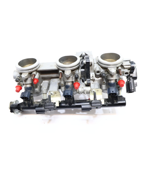 Yamaha XSR900, gasspjäll/insprut