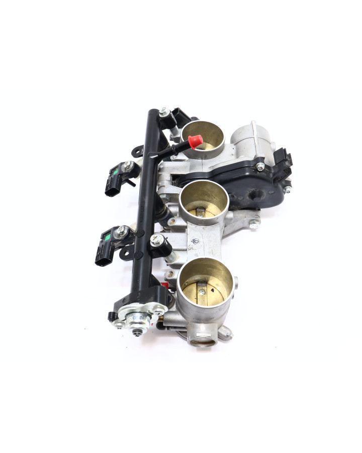 Yamaha XSR900, gasspjäll/insprut