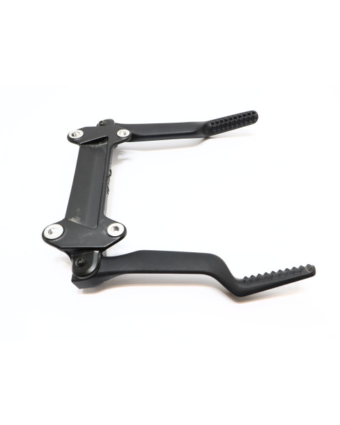 Yamaha XSR900, passagerarfotpinne komplett (par)