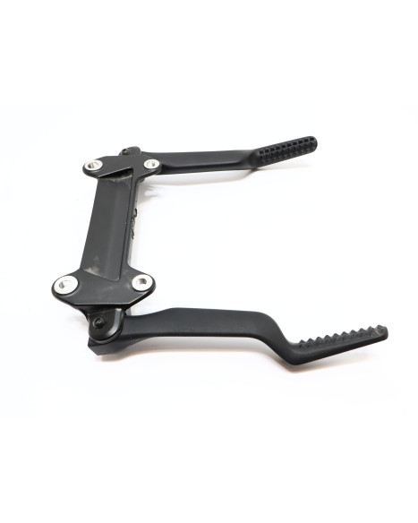 Yamaha XSR900, passagerarfotpinne komplett (par)