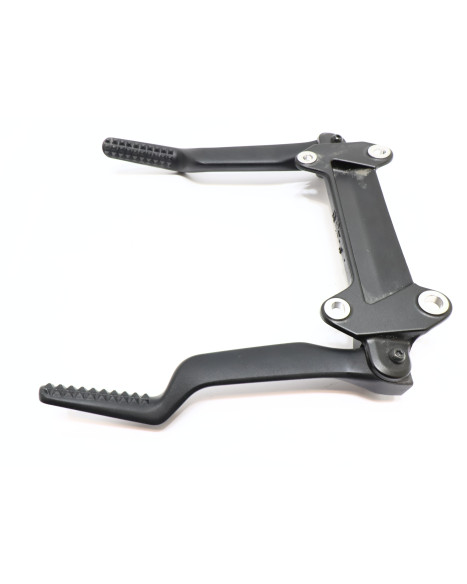 Yamaha XSR900, passagerarfotpinne komplett (par)