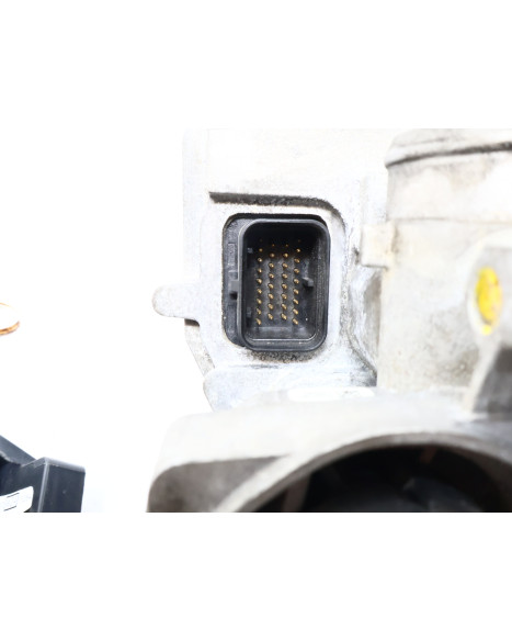 Piaggio MP3 500, tändningslås med ECU/gasspjäll