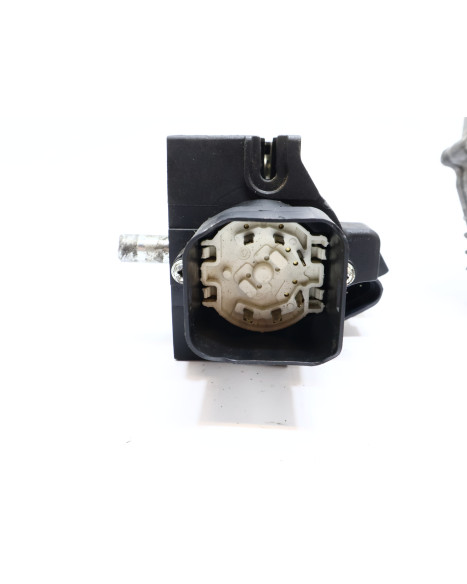 Piaggio MP3 500, tändningslås med ECU/gasspjäll