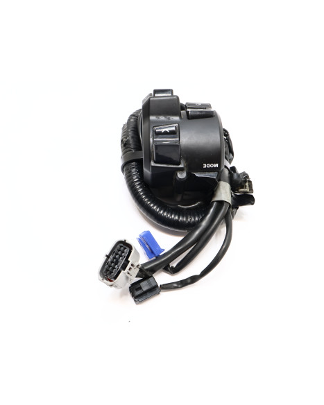 Yamaha XSR900, omkopplare vänster