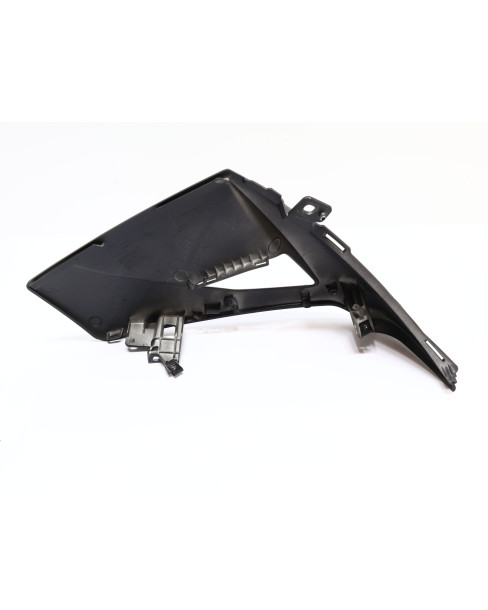 Peugeot Speedfight 4, nedre sidokåpa fram vänster 2