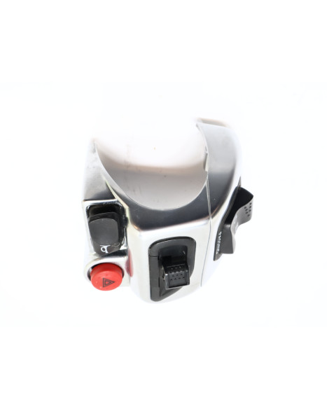 Piaggio MP3 500, omkopplare vänster