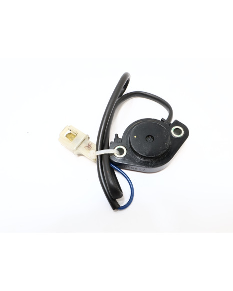 Harley-Davidson Street 750, neutralväxelgivare