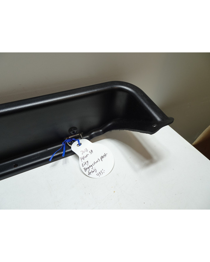 Aixam S9 City, bagagerums plastdetalj