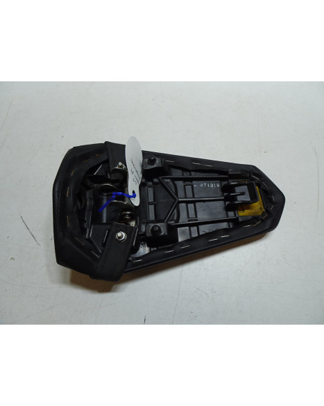 Yamaha R1, passagerarsadel