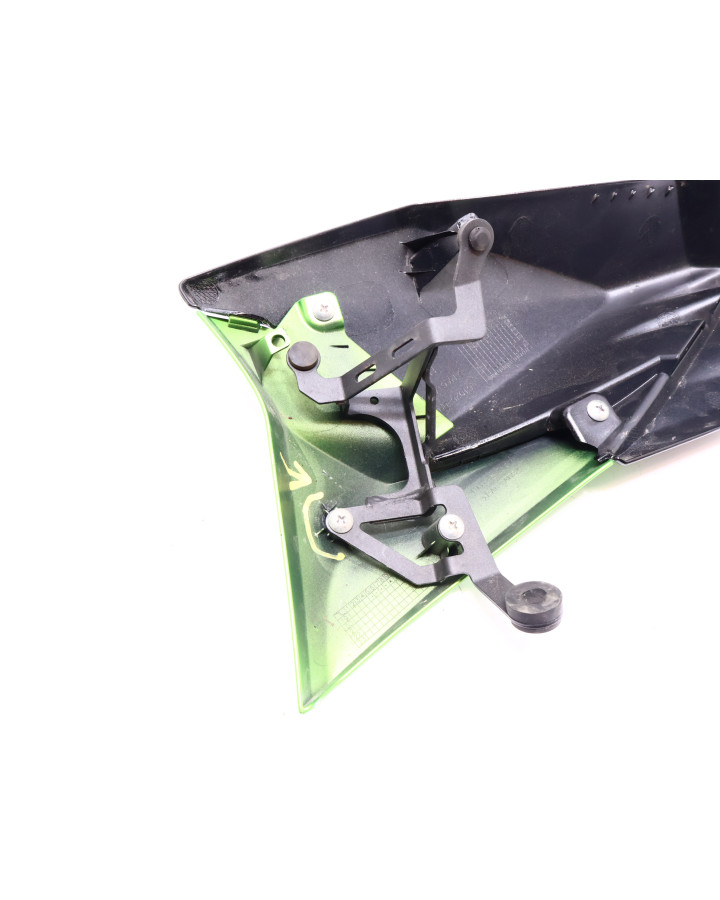 Kawasaki Z900, tankkåpa höger