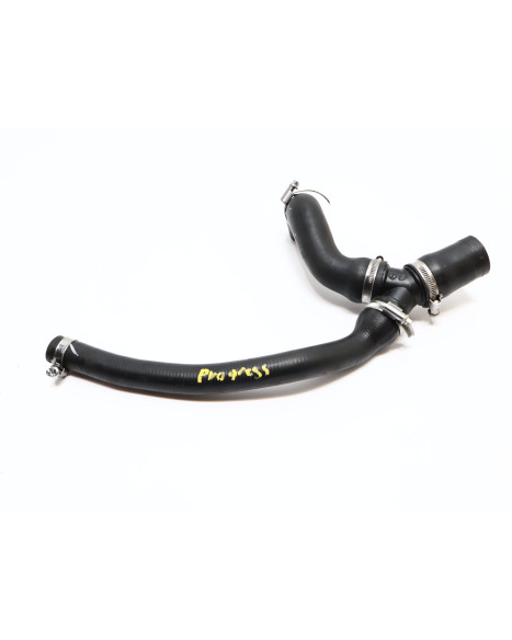 Ligier JS50/JS60/IXO/X-Too / Microcar MGO/Due, övre kylarslang