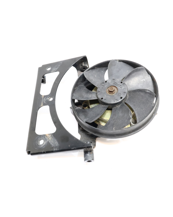 Yamaha MT-01, kylarfläkt