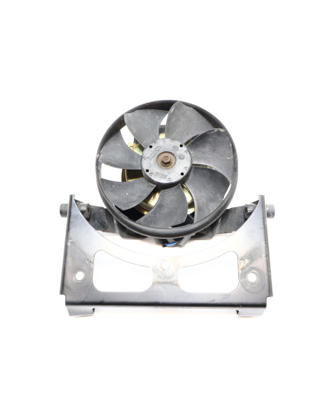 Yamaha MT-01, kylarfläkt