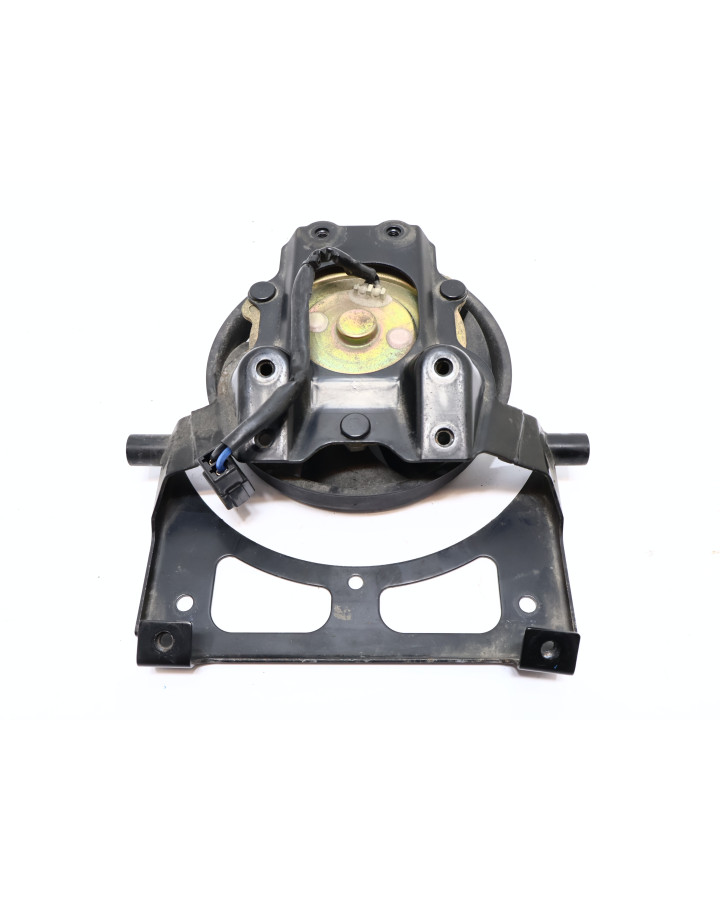 Yamaha MT-01, kylarfläkt