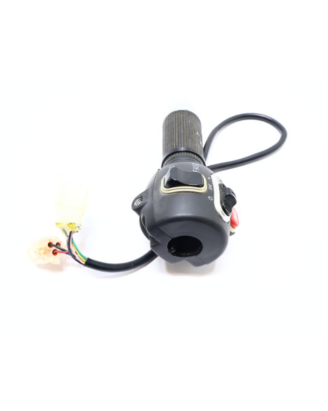 Vässla 1, omkopplare med gashandtag höger