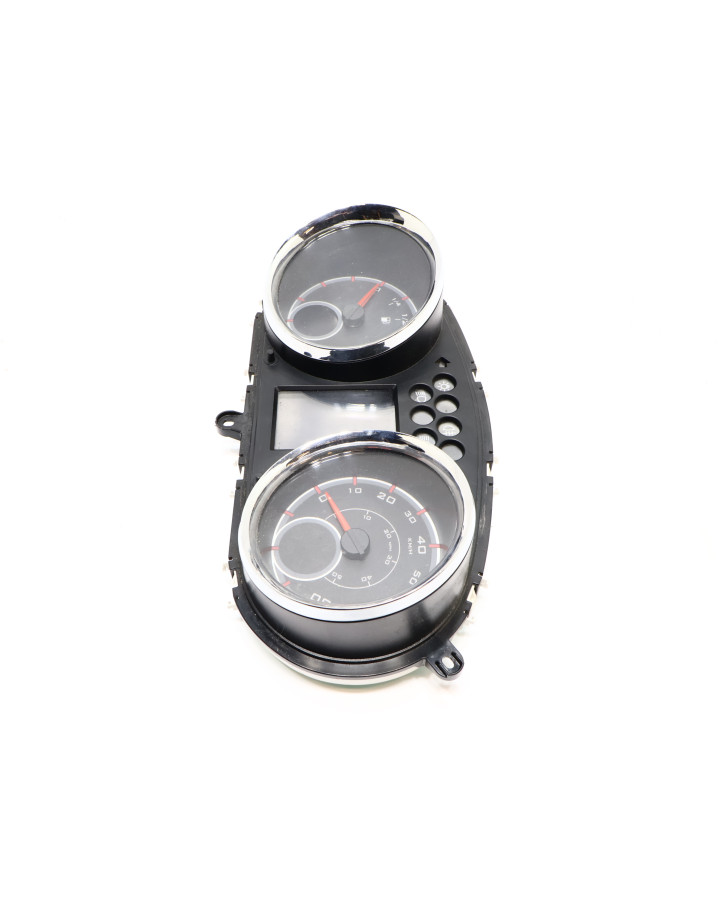 Aixam S8, instrumentpanel