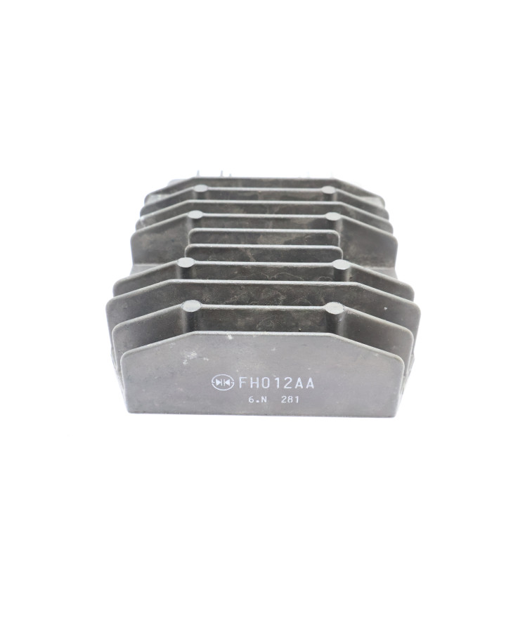 Yamaha XV 1900A Midnight Star, voltregulator