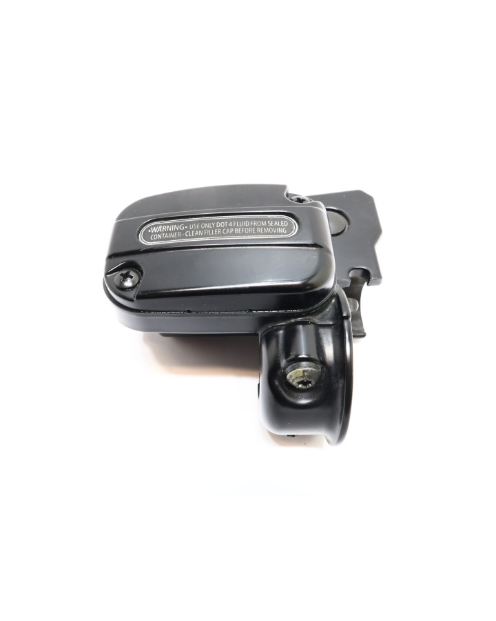 Harley-Davidson Electra Glide, bromscylinder fram