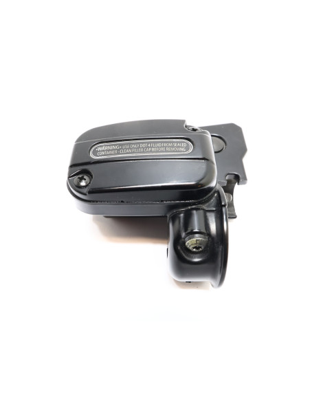 Harley-Davidson Electra Glide, bromscylinder fram