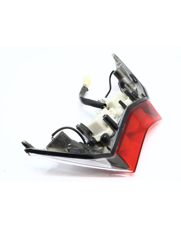 Peugeot Speedfight 4, baklykta LED