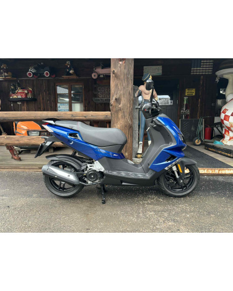 Peugeot Speedfight 4